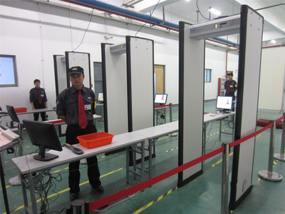 安檢領(lǐng)域的革新者 深入解析麥特Metor 6m與Rapiscan機場安檢門